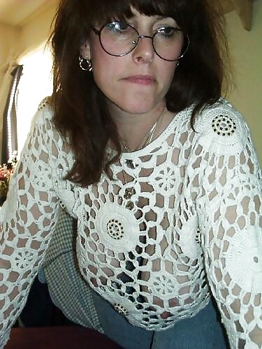 Braless 24.
 #5140512