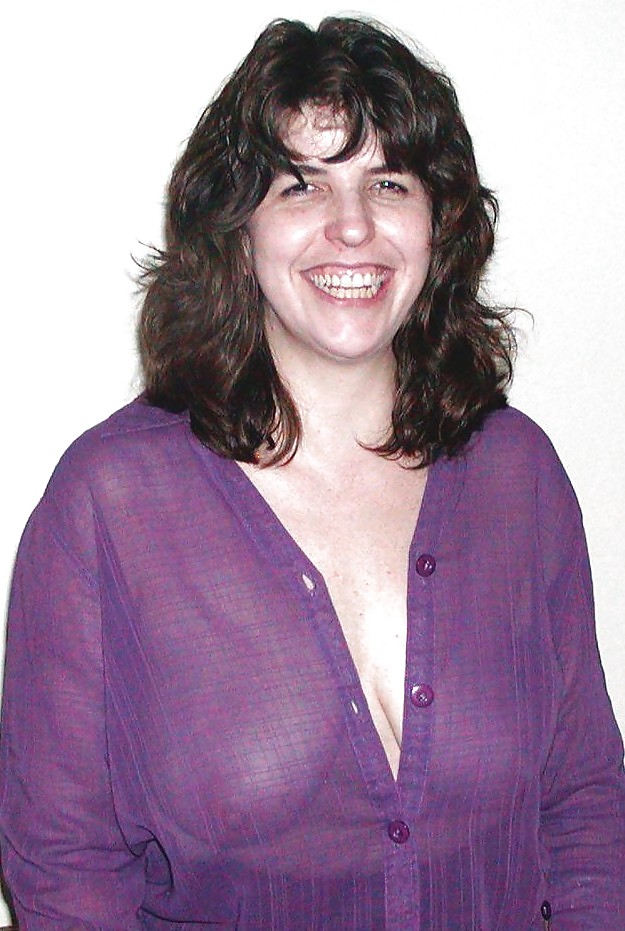 Braless 24.
 #5140558