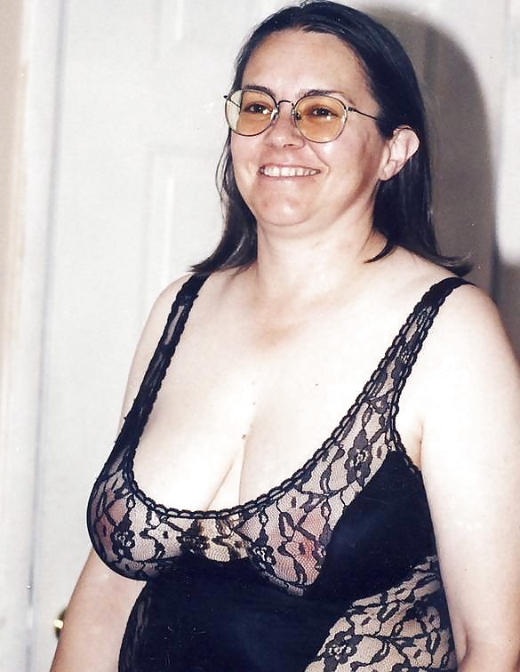 Braless 24.
 #5140600