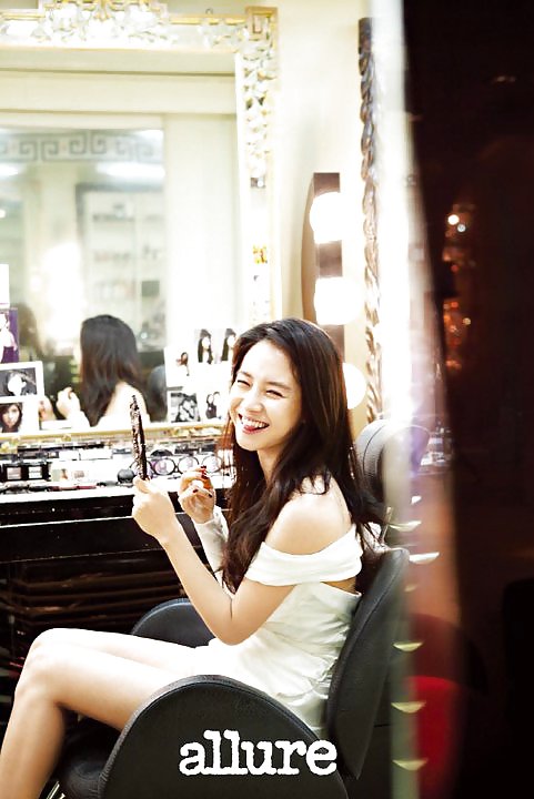 Korean celeb actress Song, Ji Hyo #4419862