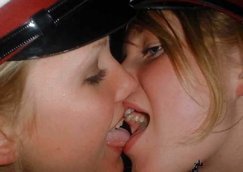 Misc Amat Kissing Girls #875735