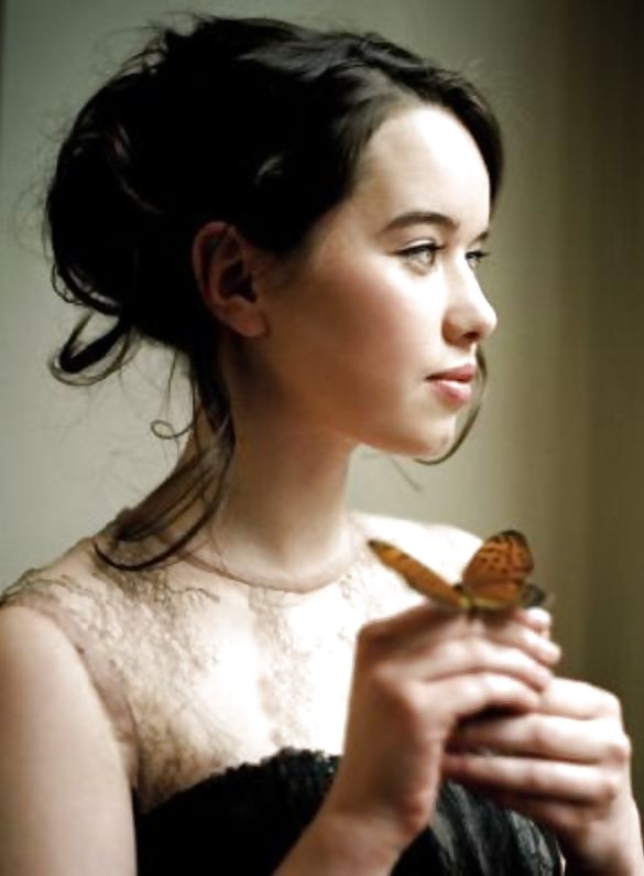 Anna Popplewell #18699982