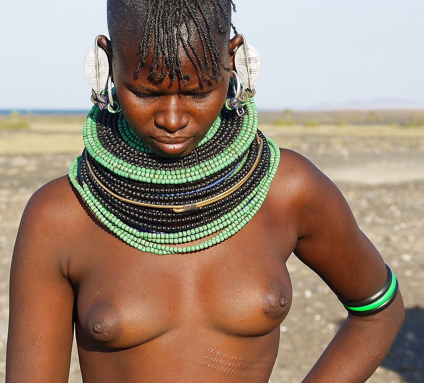 Die Schönheit Afrikas Traditionellen Stammes Mädchen #15838019