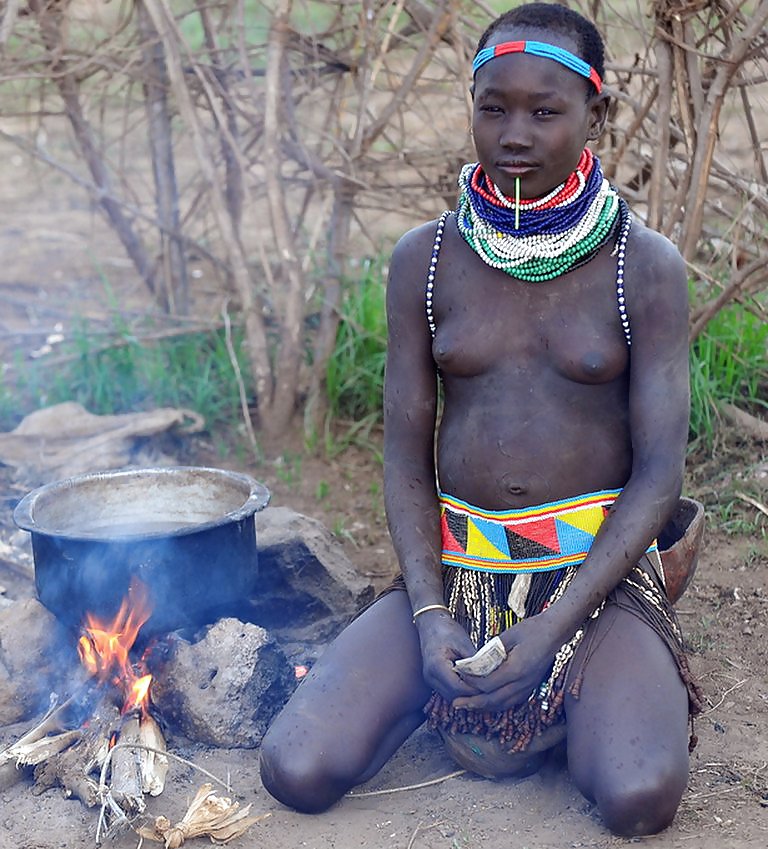 Die Schönheit Afrikas Traditionellen Stammes Mädchen #15838025