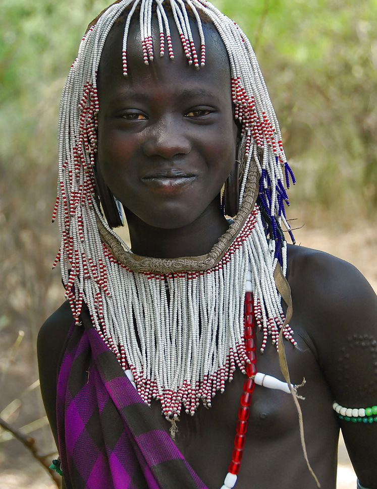 Die Schönheit Afrikas Traditionellen Stammes Mädchen #15838030