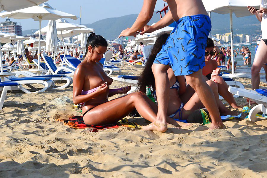 Chicas de playa búlgaras del mar negro - xiv
 #19443678