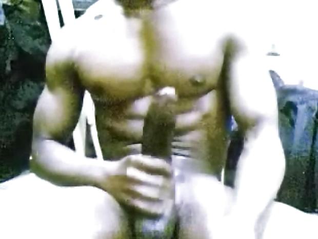 Megalo poutsa
 #1812975