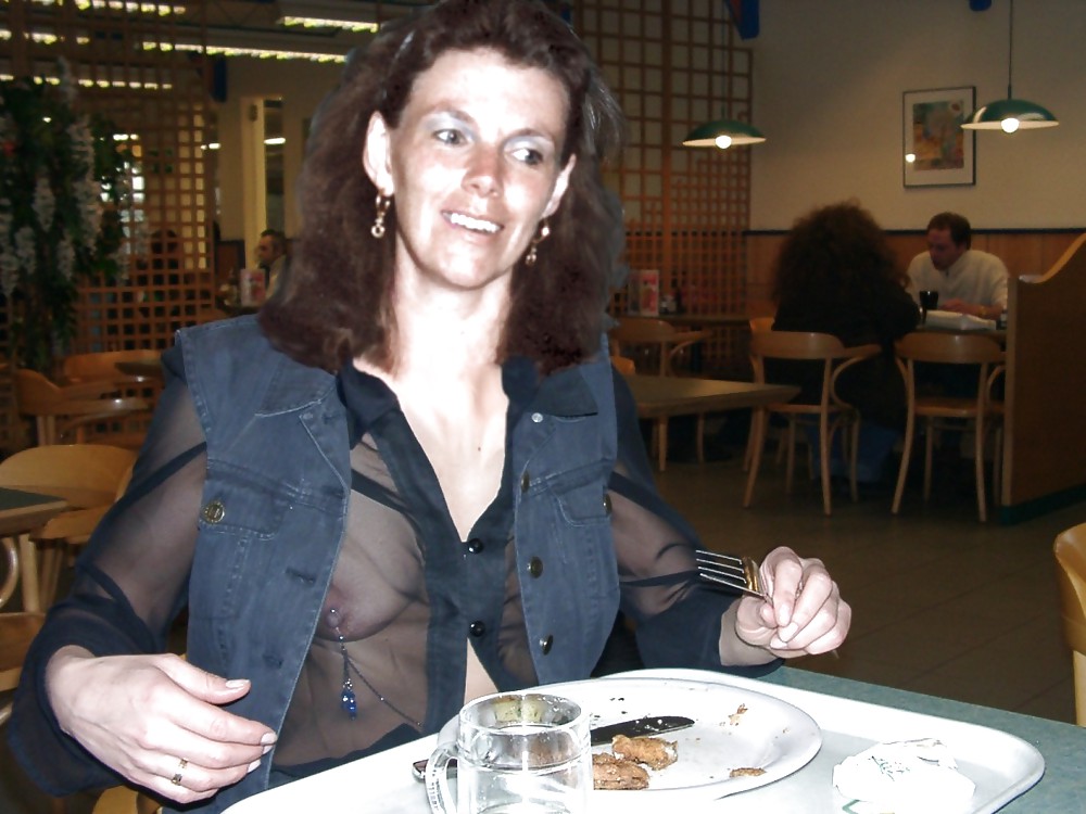 ¡Cenando con las damas! #3
 #19455882
