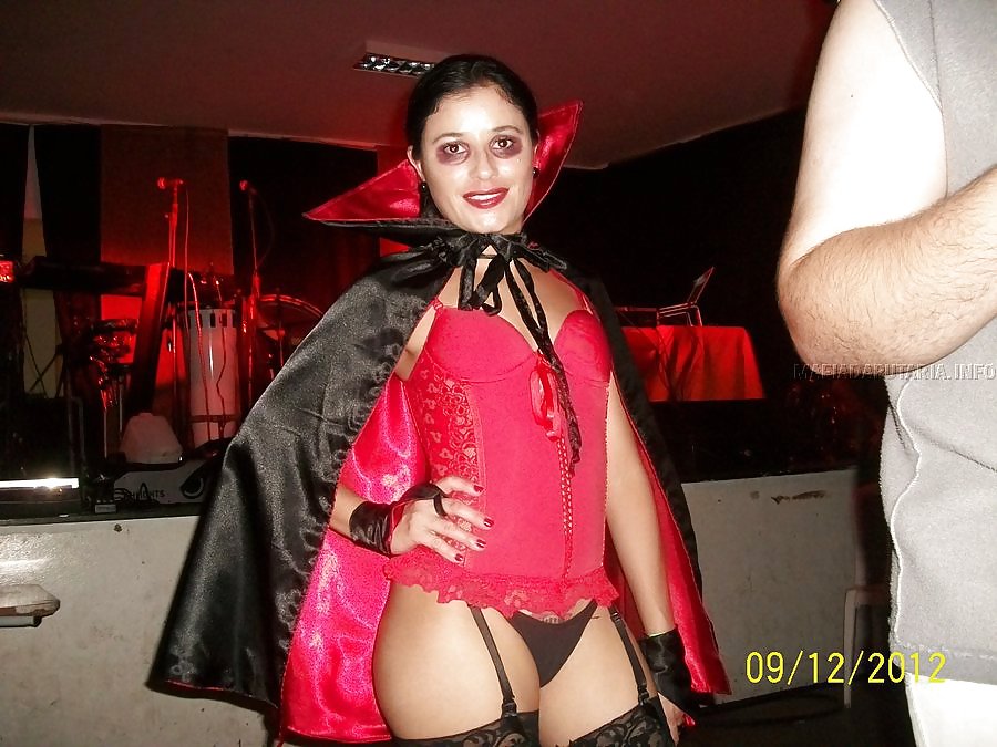 Baile de Fantasia Vampira Aninha  #21897331