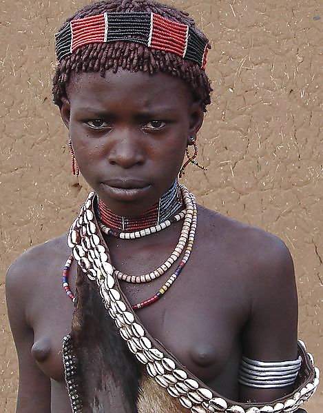 Stammes-Mädchen #12201201