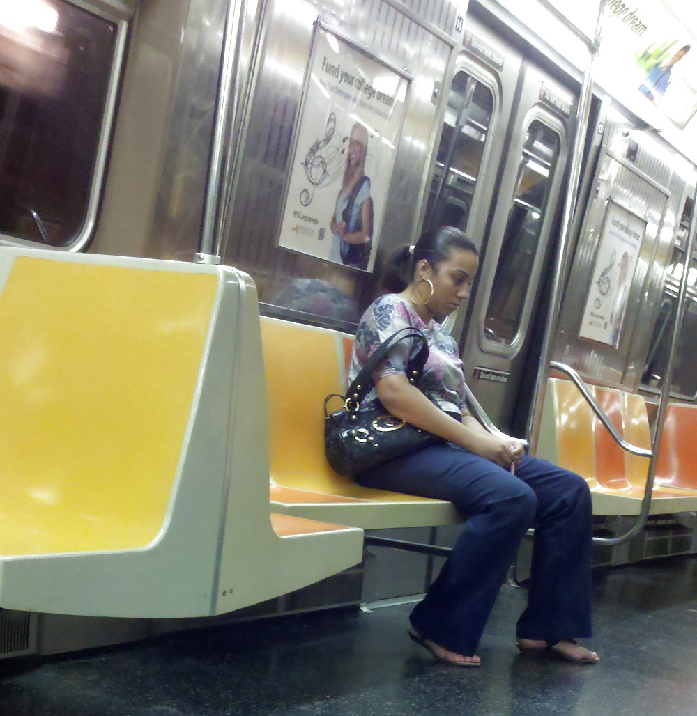 ニューヨークの地下鉄の女の子12 - 黒のレディー・ガガ
 #5789046