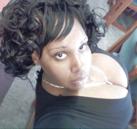 黒髪の巨乳美女たち from,smutdates.com
 #6002057