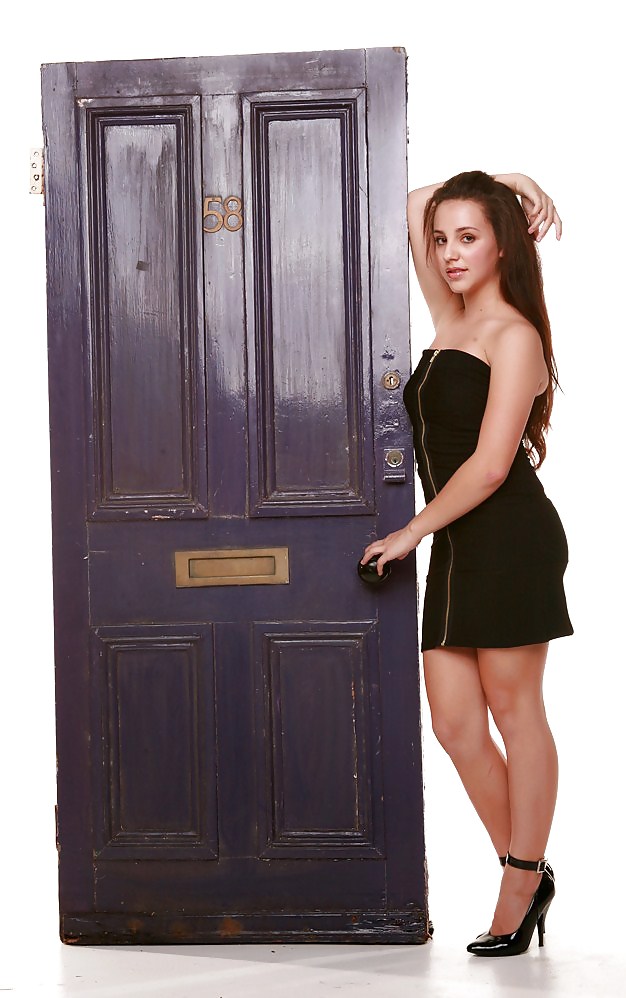 Hotlegs-teen posing15
 #8249366