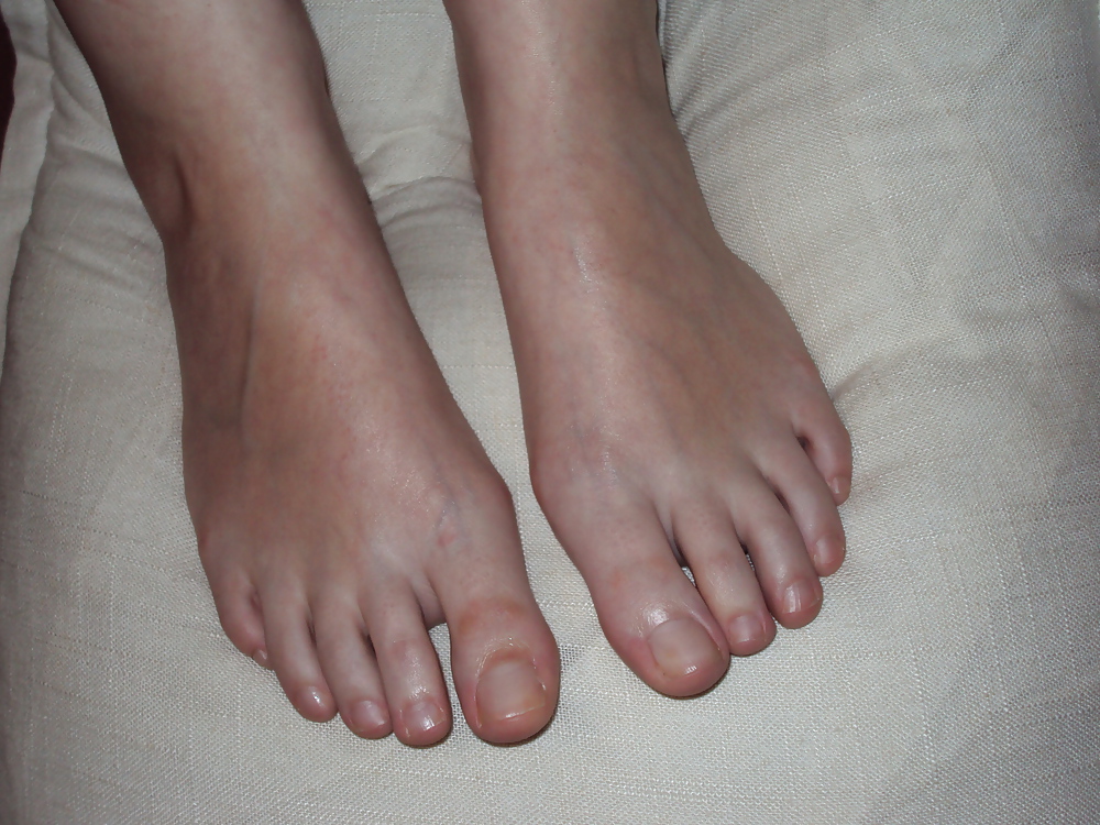 My girlfriends sexy feet - Part II #7350604