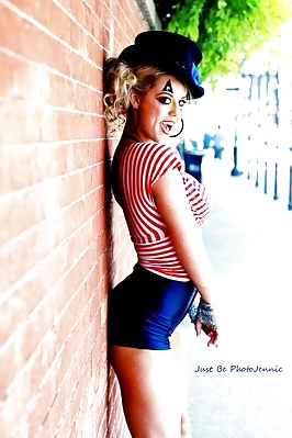 Taryn Terrell Aka Tiffany - Wwe Diva Mega Collection #676232