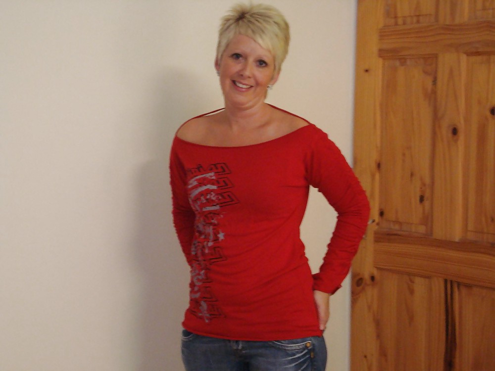 Helen Mature UK WIfe #10829761