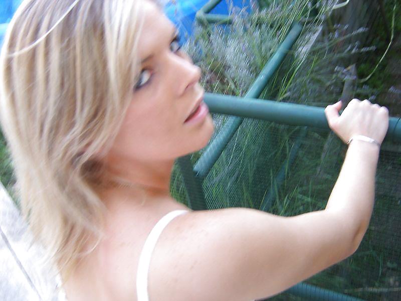 Mano en el coño
 #7907857