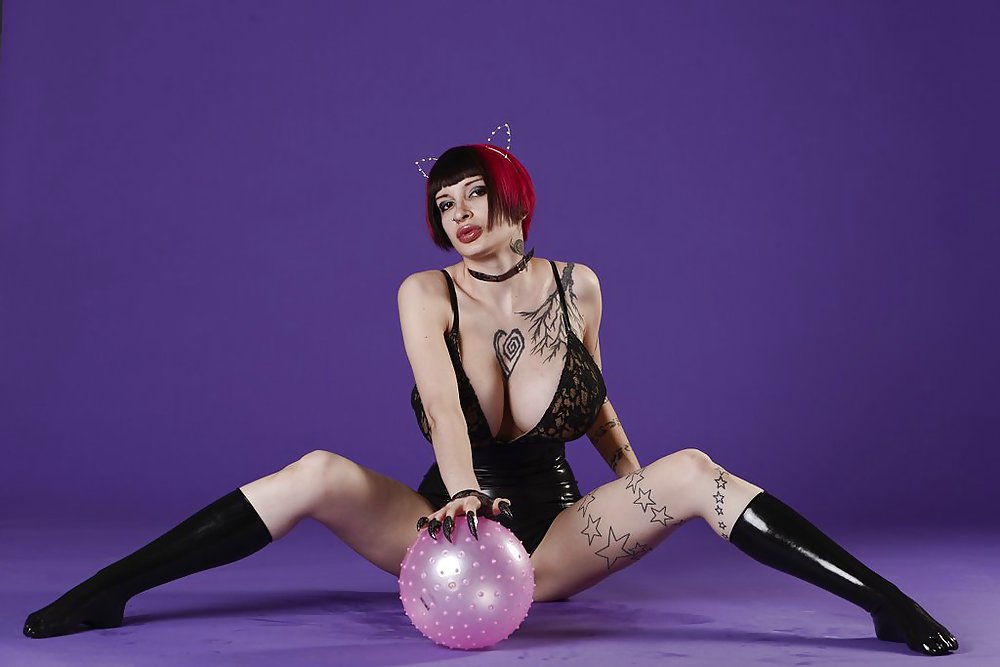 Big Titted Tätowierung Biatch #20888112