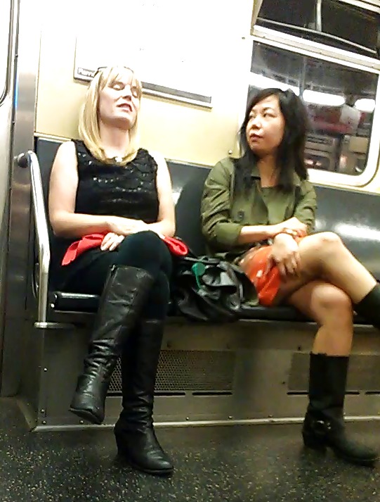 New York Subway Asiatische Mädchen Express-Linie #22394830