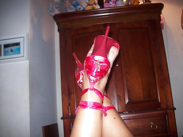 これは私が女性の友人のために持ってきたいくつかの靴です。
 #3487409
