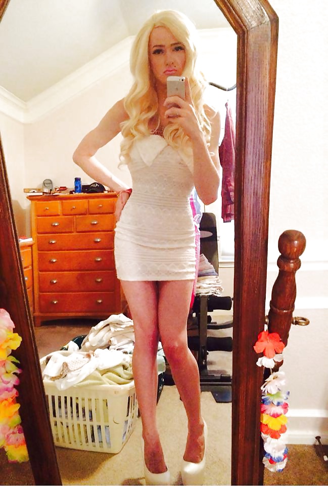 Sexy little me
 #16385793