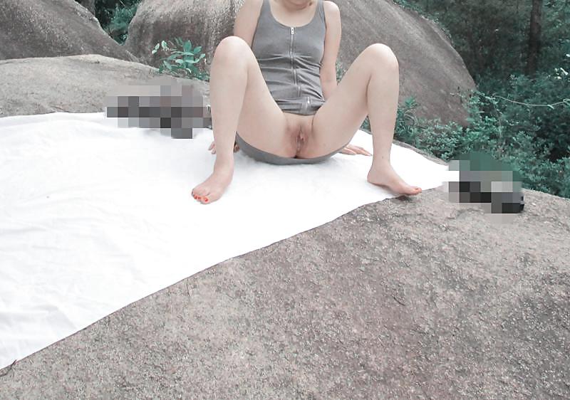 Shaved Chinese woman exposure outdoor #8641365