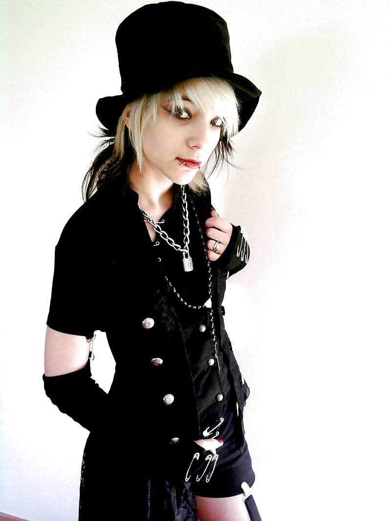 Androgynes. #9451732