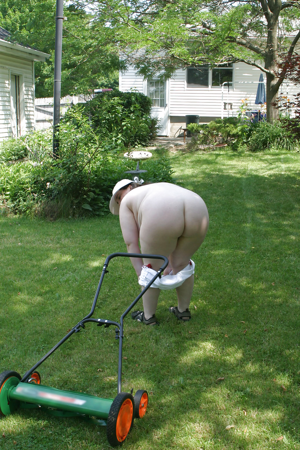 Kaylee-  Nude Lawn Mowing! #18738401