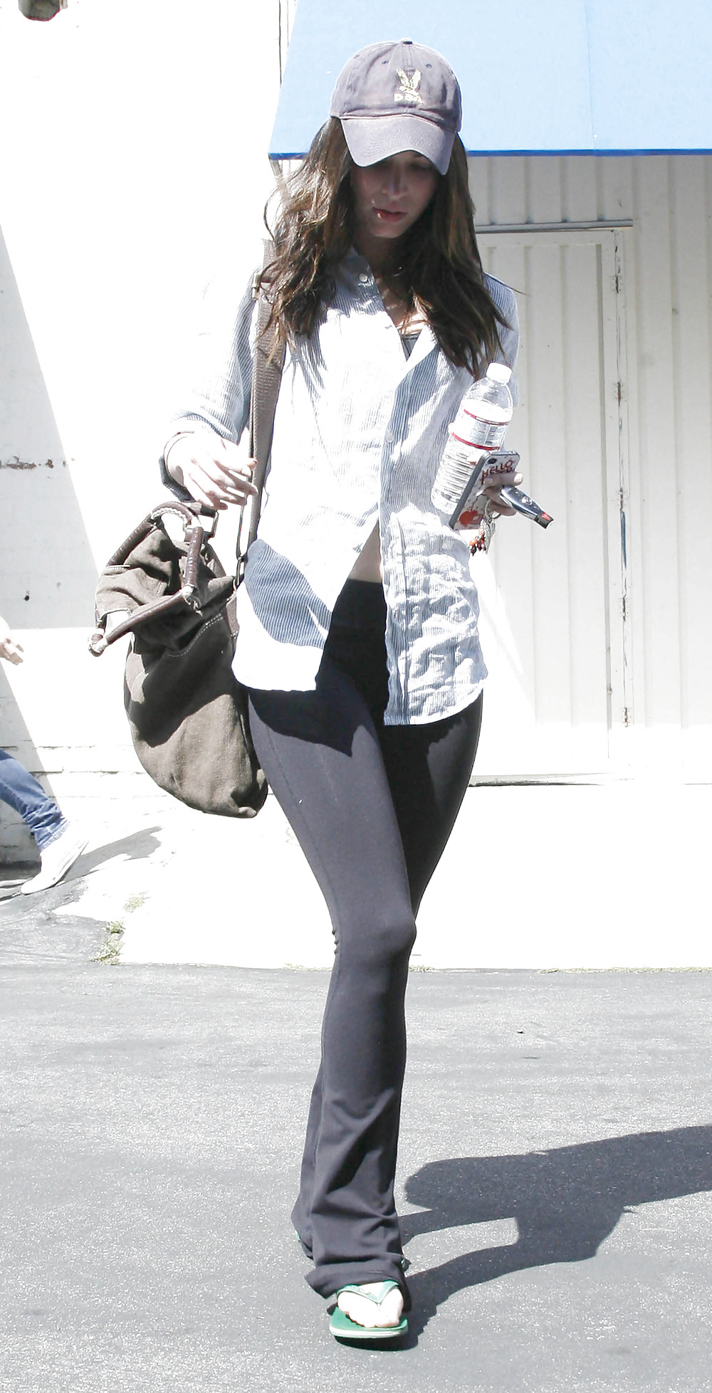 Megan fox fuera en beverly hills
 #4045116