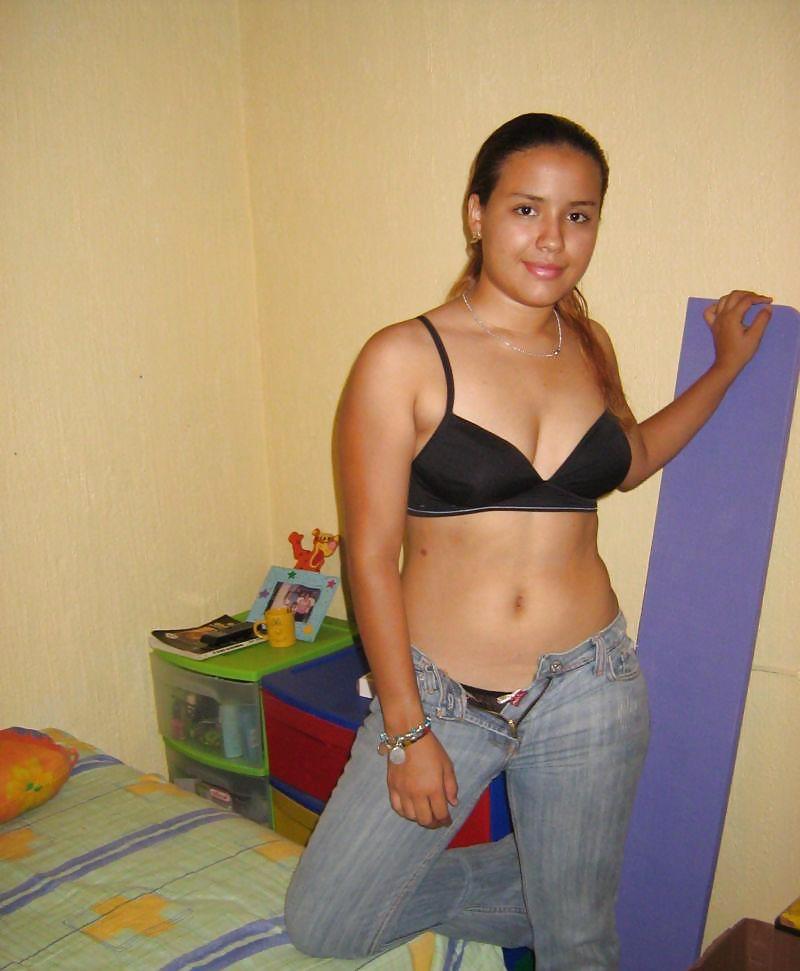 Caliente latina adolescente
 #7751380