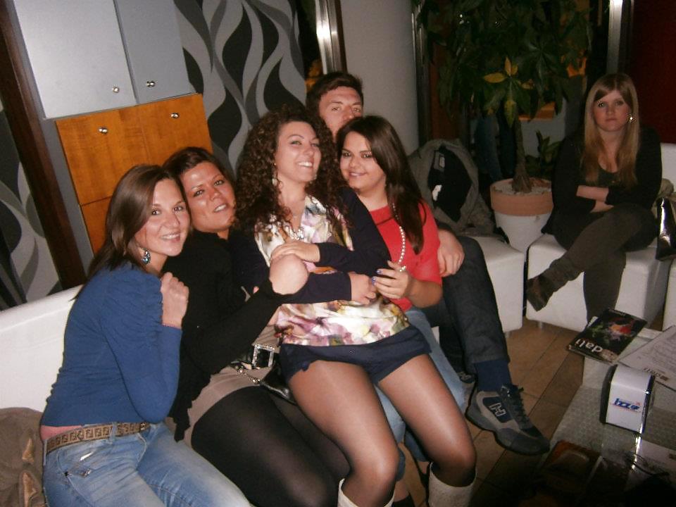 Puttanelle allo sbaraglio
 #19795736