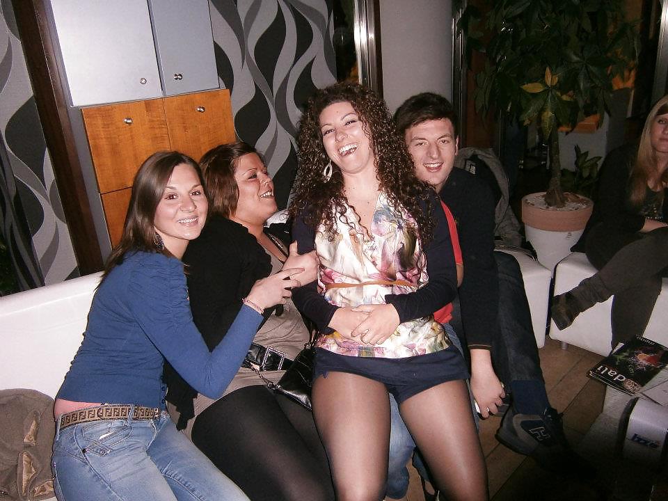 Puttanelle allo sbaraglio
 #19795744