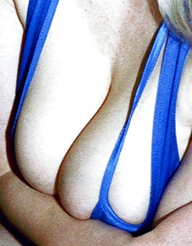 Sag - Babe Heißen Körper In Einem Sexy Blauen Bikini & Minirock 17 #19153339
