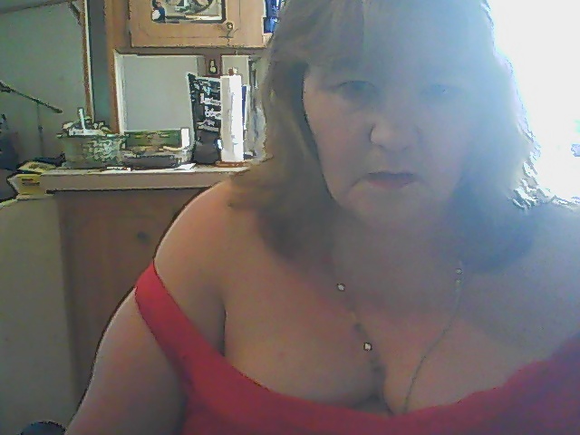 Dame In Rot #22585271