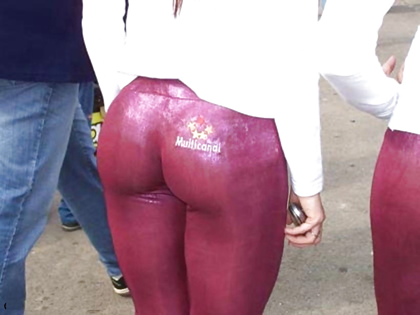 Mujeres Con Calzas, Chicas En Pantalones Apretadas #17766537