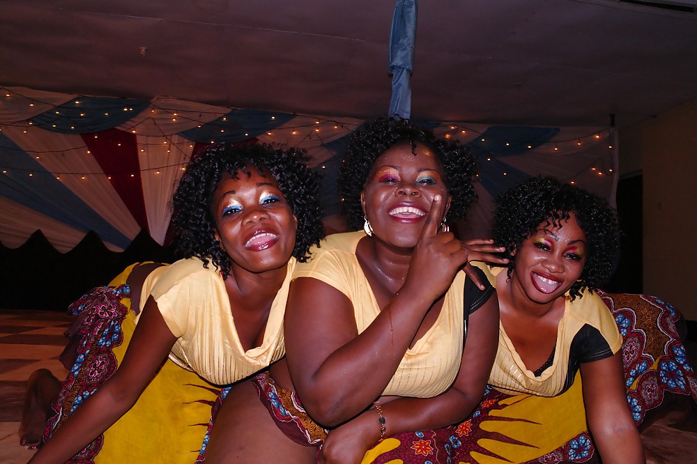 Tanzania Amazing Dance girls #18834097