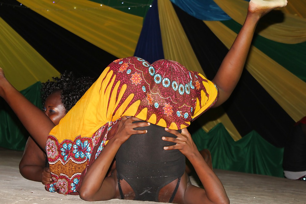 Tanzania Amazing Dance girls #18834138