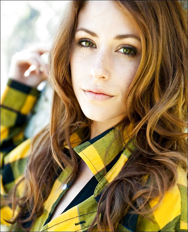 Amanda Crew #17014821