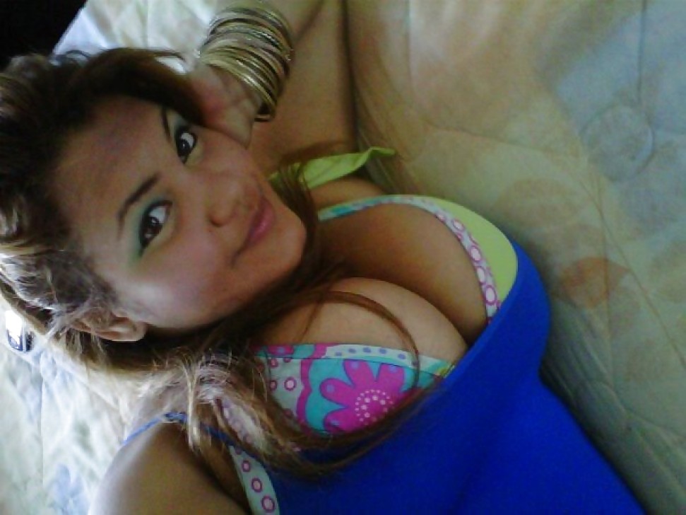 Latino Cleavage #11424171