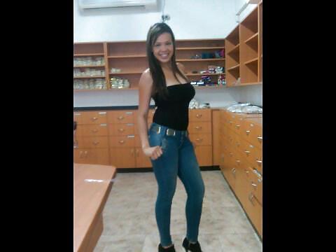 Mujer (amiguitas 20)
 #13108719