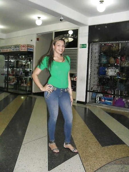 Mujer (amiguitas 20)
 #13108757