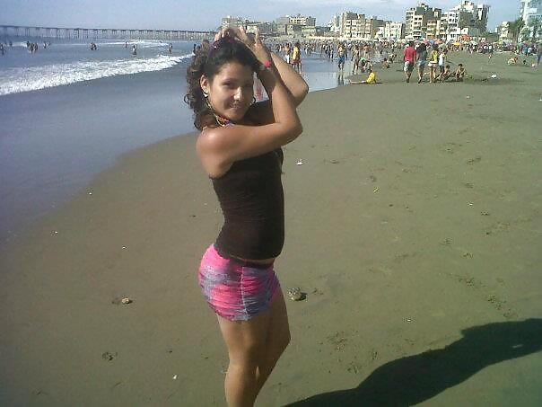 Mujer (amiguitas 20)
 #13108764