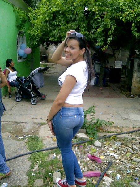 Mujer (amiguitas 20)
 #13108796