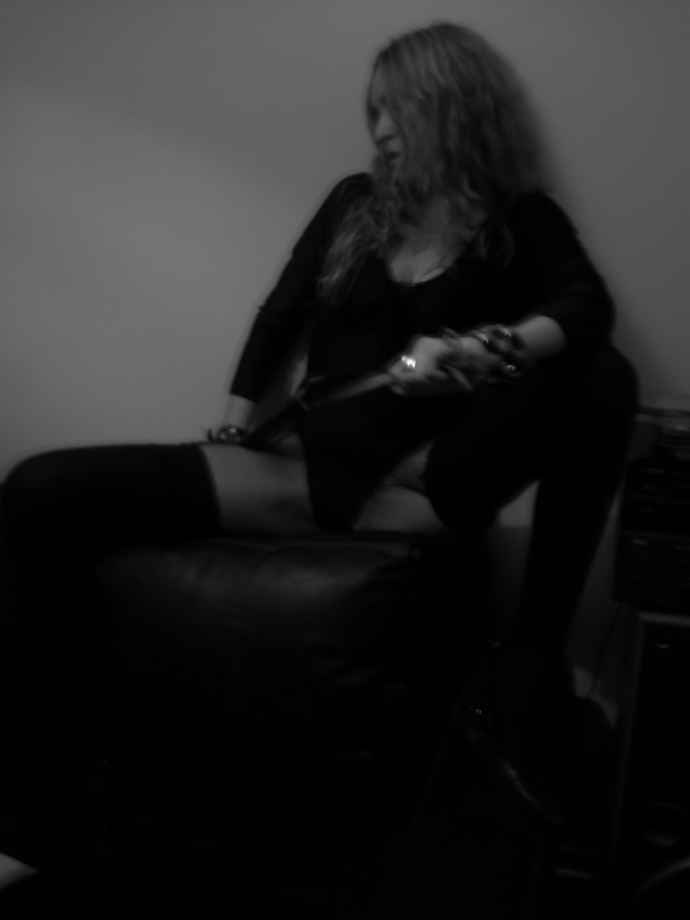 Between shadows and chains  #10147919