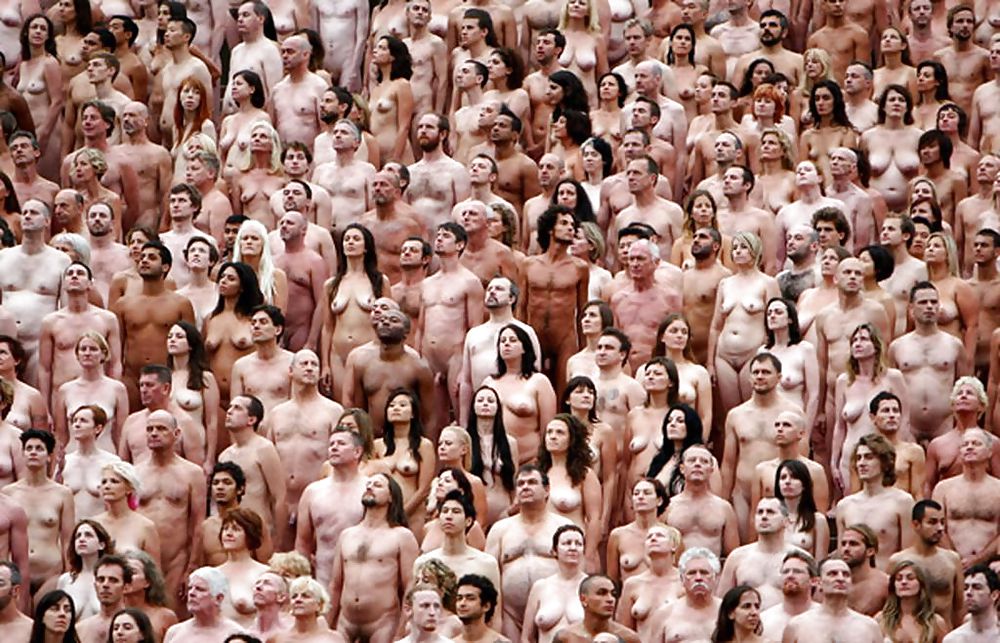 Spencer Tunick - Sydney Opera House #15383839