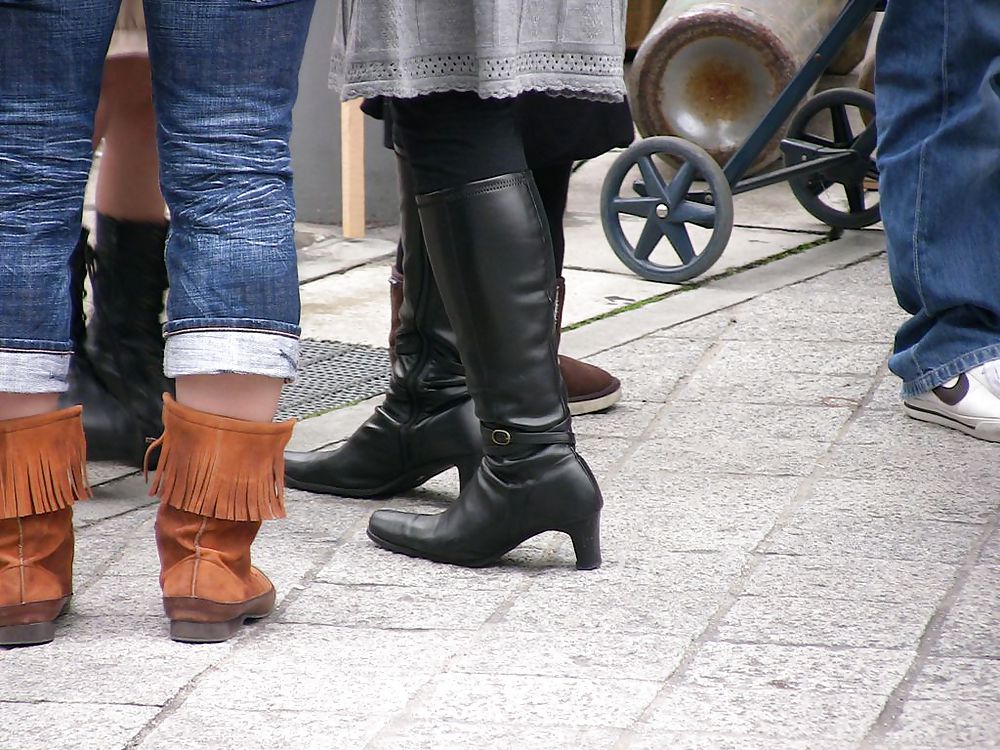 Japanese Candids - Feet on the Street 07 #5892125