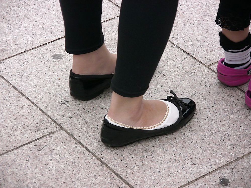 Japanese Candids - Feet on the Street 07 #5892165