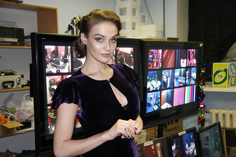 Sexy Alena Vodonaeva from russian Big Brother (Dom 2) #22019433