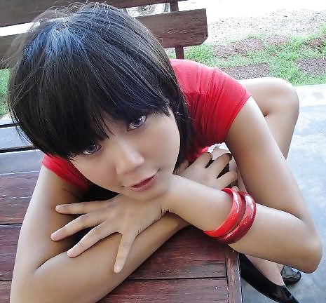 INDONESIA  R E D  #8486752