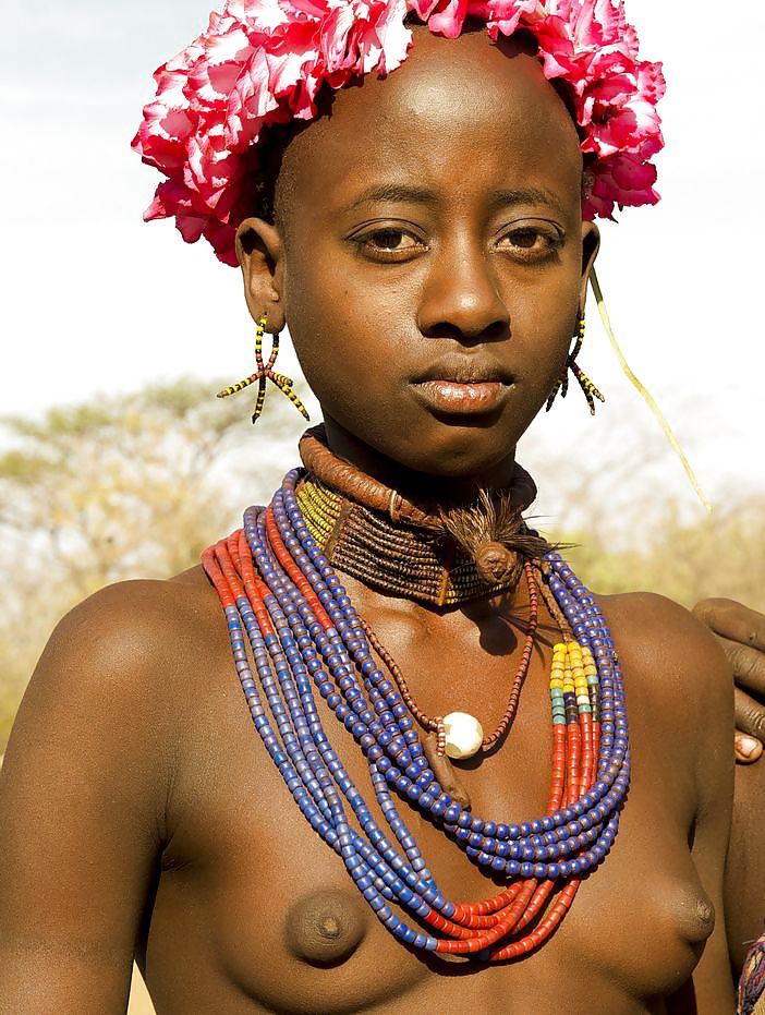 Die Schönheit Afrikas Traditionellen Stammes Mädchen #15967781